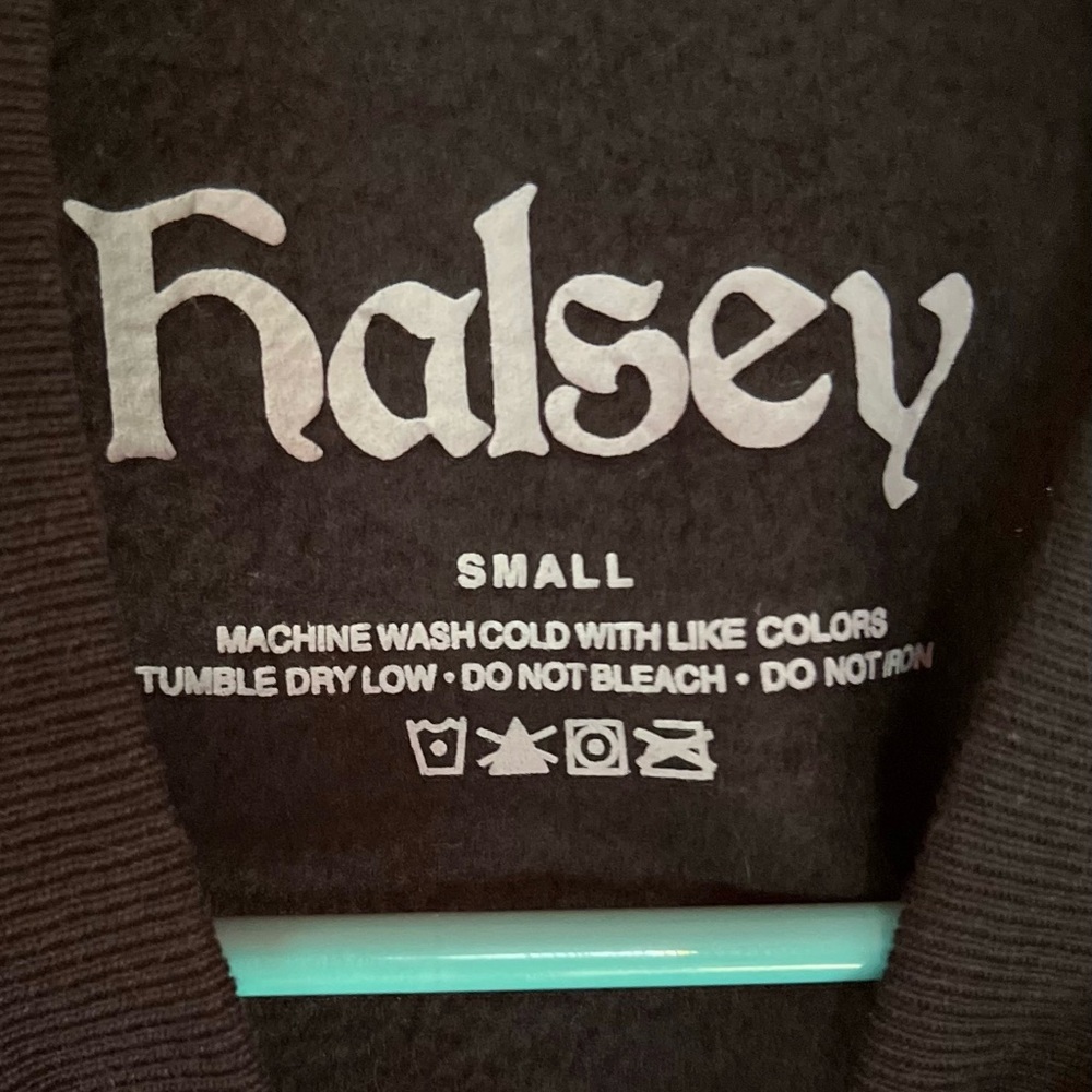 Halsey Icon Crewneck - Picture 3 of 5